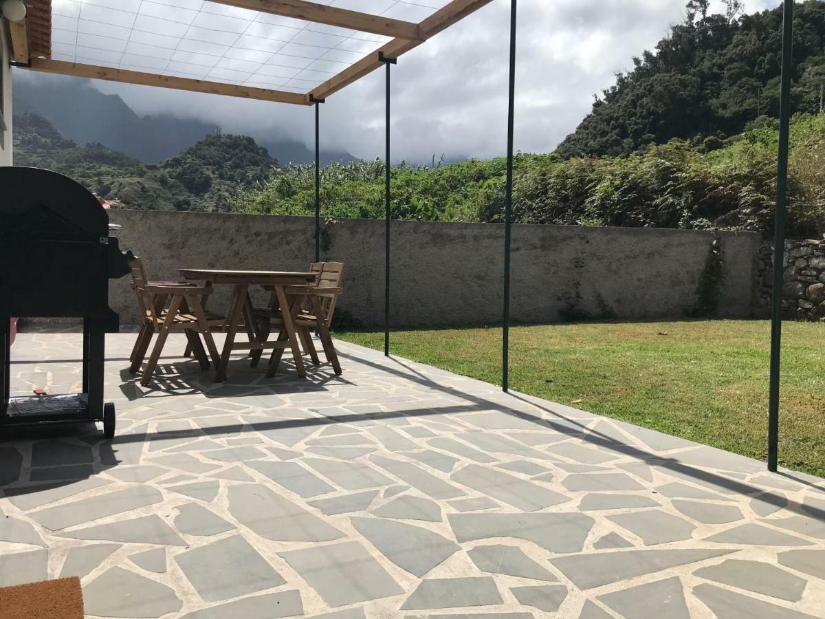 Casa Oliveira Esmeraldo - Guest Houses São Vicente Стая снимка